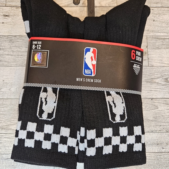 NBA Logo Men's Basketball Crew Socks Black 6pk Size 6-12 BRAND NEW Black White - Picture 1 of 12